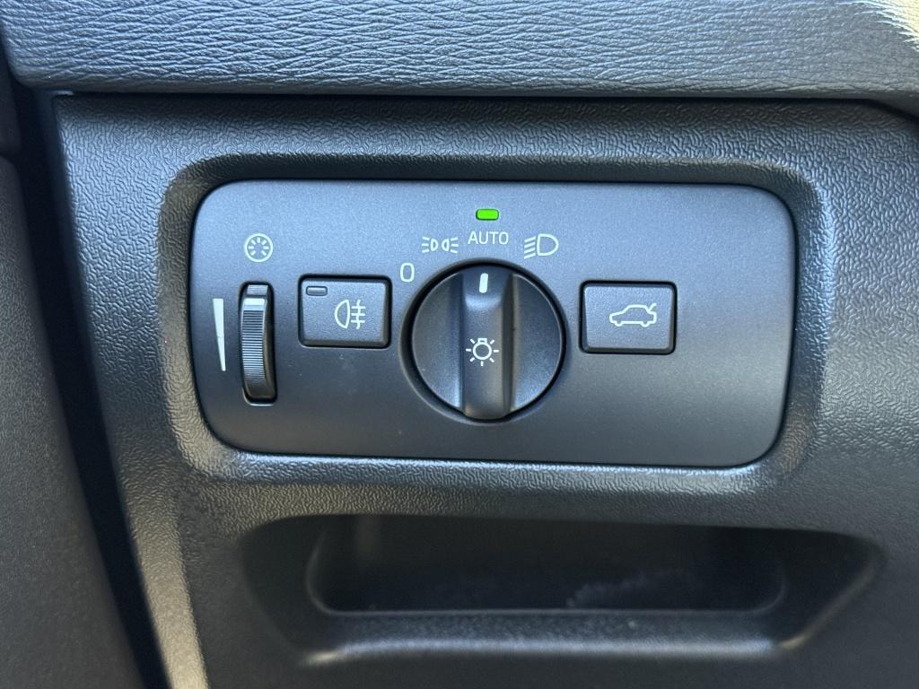 Volvo V40 t3 153pk aut6 polar+ sport| panodak| camera| h&k sound| trekhaak