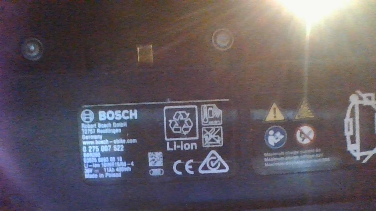 Bosch powerpack 400, maar 1600 km mee gereden, wel wat gebruikerssporen