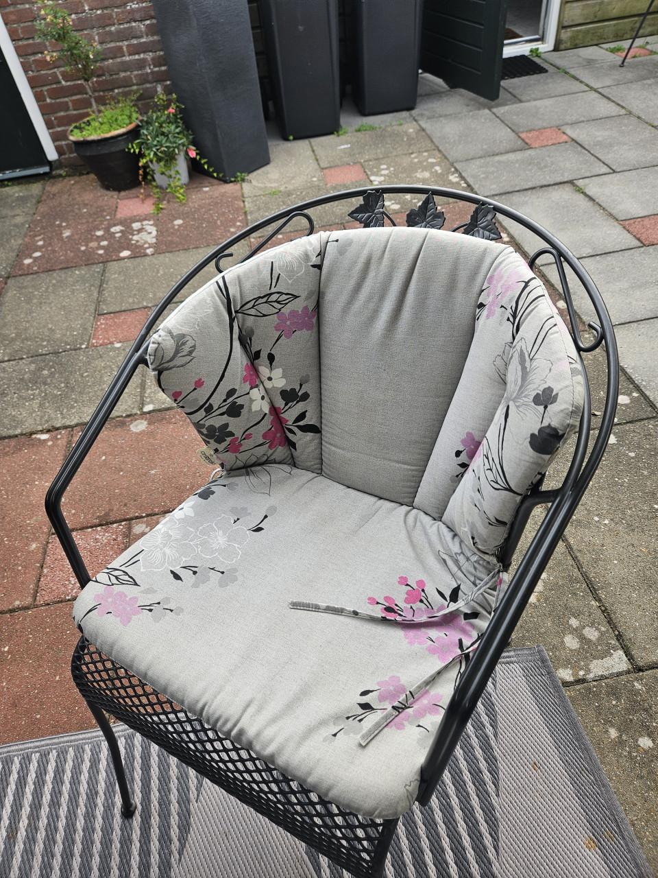 Ketler tuinset met 4 stoelen en kussens