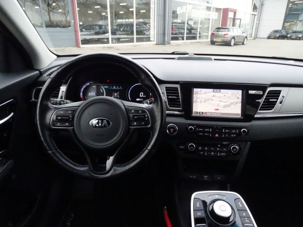 Kia E-niro executiveline 64 kwh incl btw | led | stoelkoeling-en verwarming
