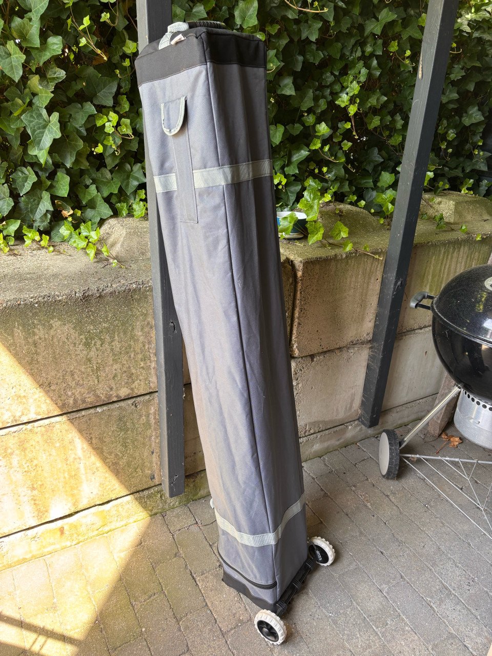 E-Z up Vantage partytent frame + verrijdbare opbergtas