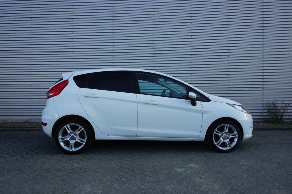 Ford Fiesta 1.25 limited airco / elektr. ramen / lm velgen / nap