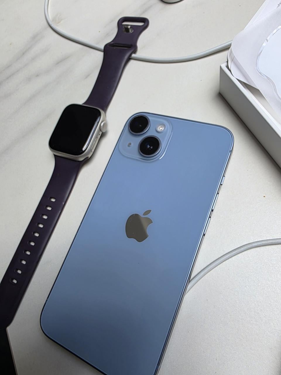 Iphone 14 128gb + Apple Watch 8