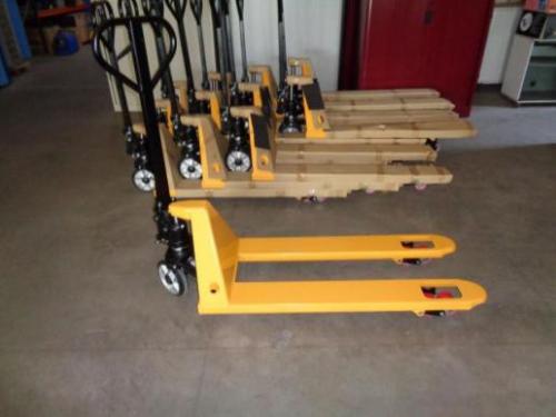 Nieuwe pompwagen , palletheffer , palletwagen .