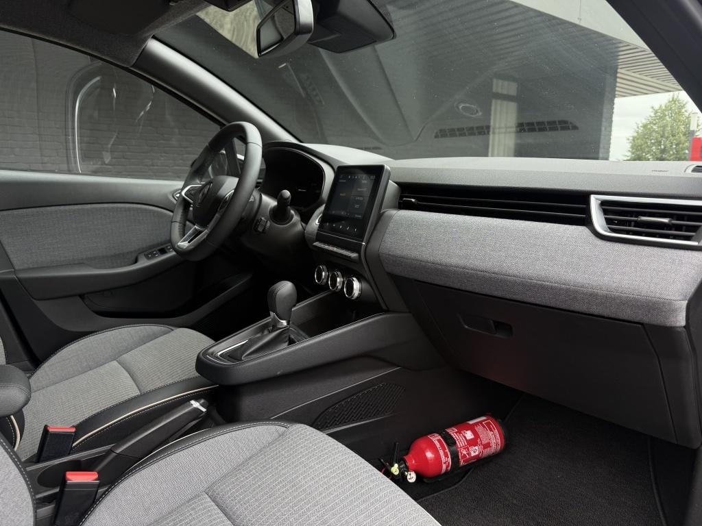 Renault Clio 1.6 e-tech full hybrid 145 evolution