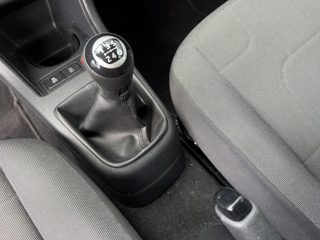 Volkswagen UP! 1.0 move up! blue motion 5-drs