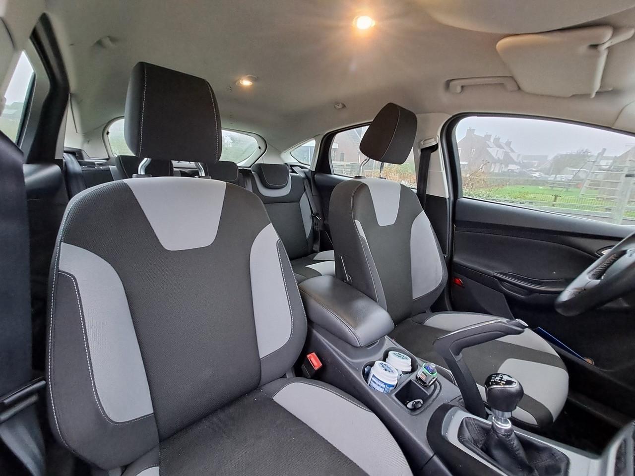 Ford Focus 2012 1.6L - Incl extra set winterbanden