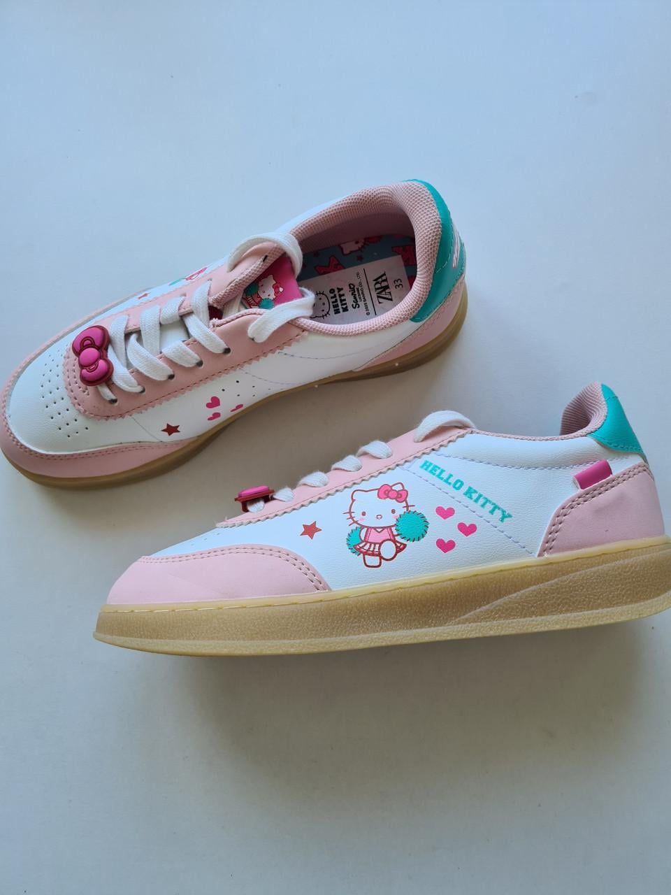 Nieuwe Hello Kitty snaekers  Maat 33