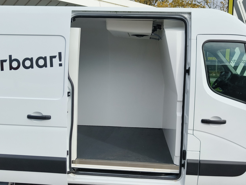 Renault Master t35 2.3 dci 135 koelwagen l2h2 comfort uit voorraad leverbaa