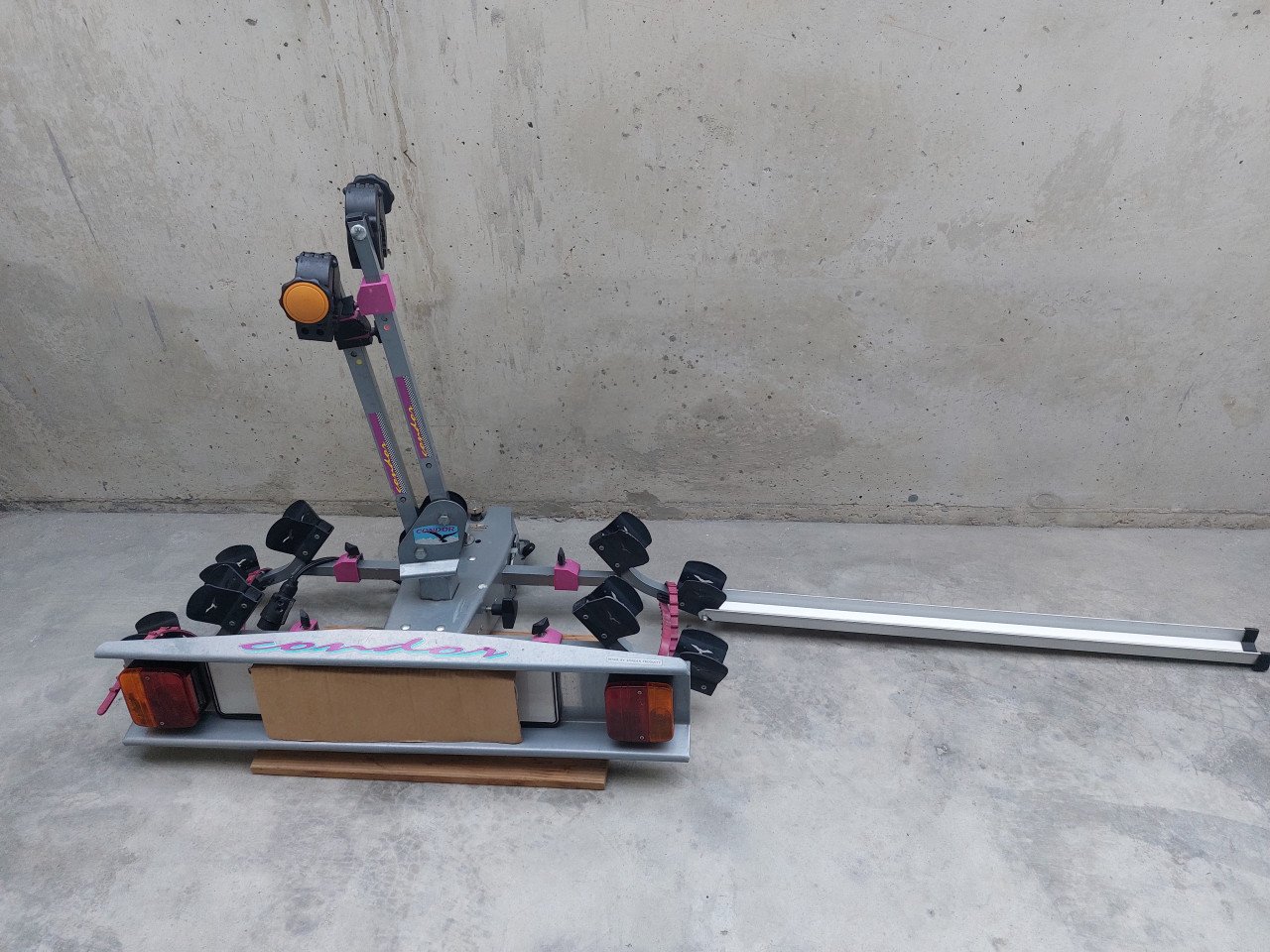 Fietsendrager Condor RC-2-F, kantelbaar, framebevestiging + THULE oprijgoot