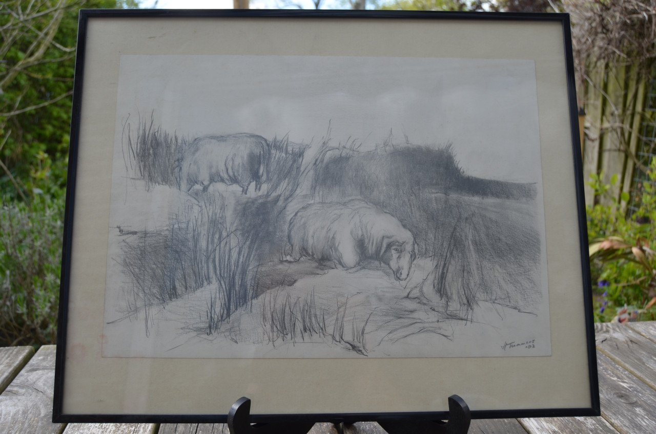 Houtskooltekening (?) schapen, mishandeld zo te zien, door H. Tummers 1983