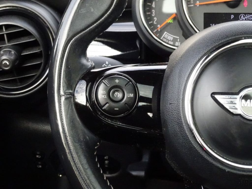 Mini Cooper mini 1.5 chili serious business led | leder | pano