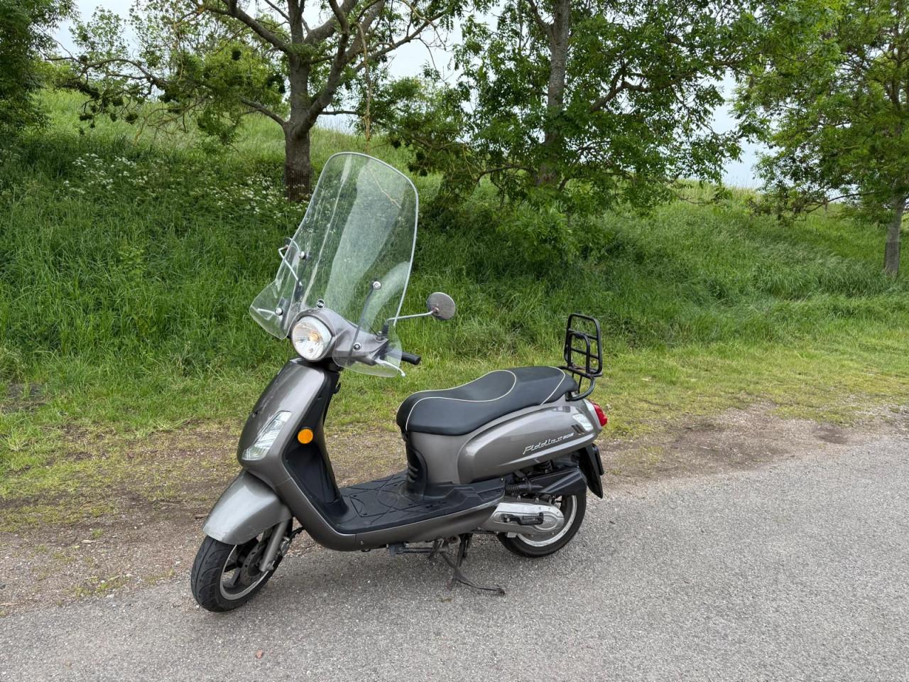 SYM Fiddle II snorscooter 2018 — lage km-stand — nette staat