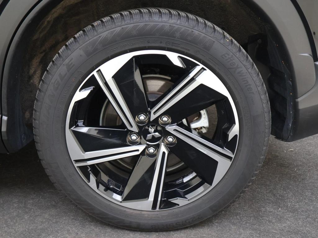 Mitsubishi Eclipse Cross 2.4 phev intense+