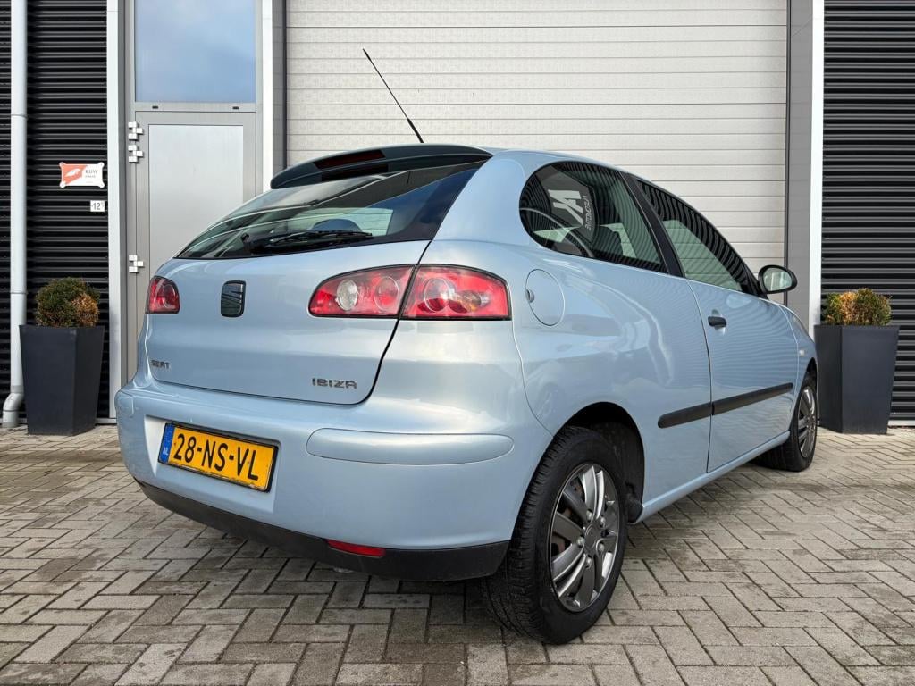 Seat Ibiza 1.4-16v stella/135.000 nap/vol jaar keuring bij aflevering/airco