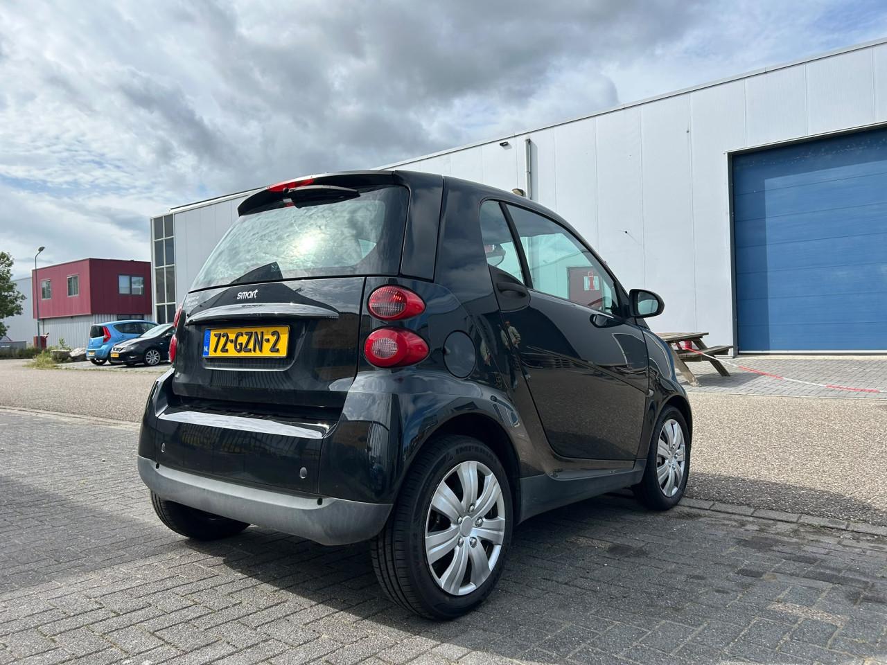 Smart Fortwo coupé 1.0 Pure Automaat | Lange APK | €2.999