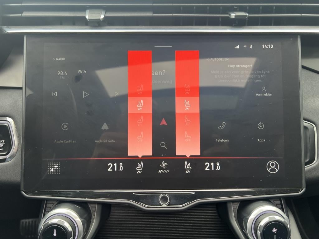 Lynk & Co 01 1.5 261pk phev plug inn hybrid ,black edition , pano dak,car p