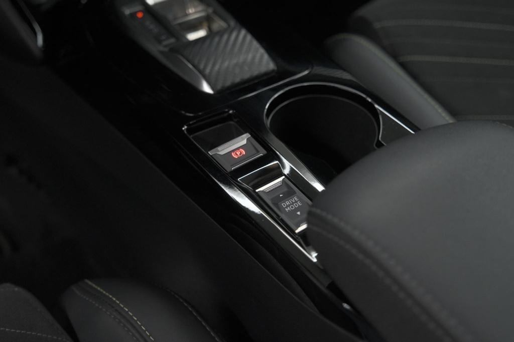 Peugeot 208 1.2 hybrid 145 e-dcs6 gt | alcantara pakket | camera | apple ca