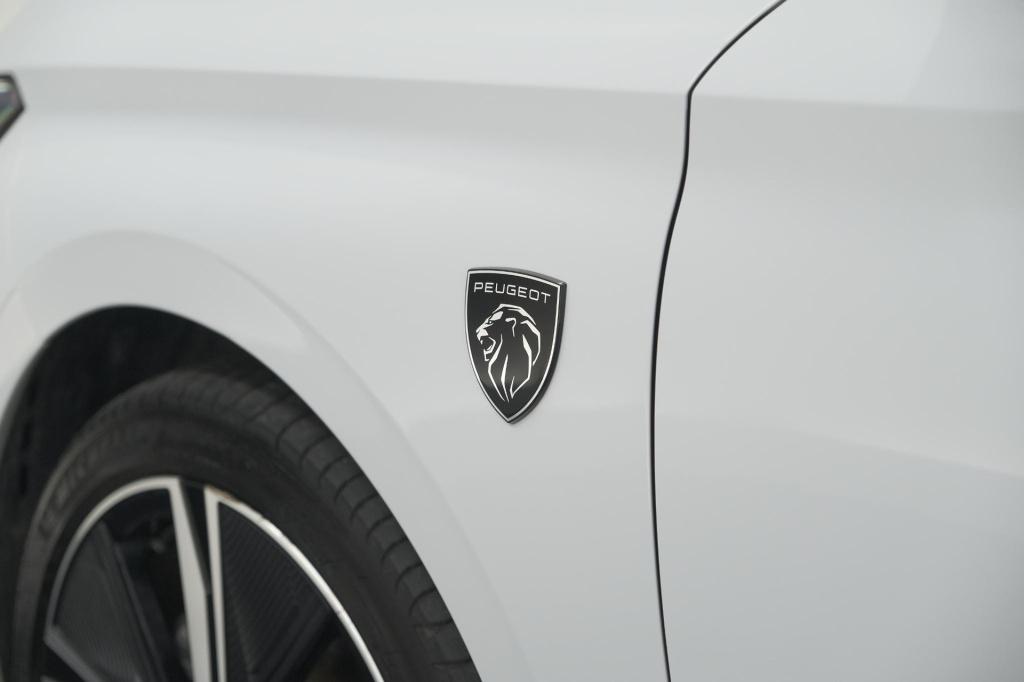 Peugeot 308 sw 1.2 hybrid 136 e-dcs6 gt | camera | adaptieve cruise control