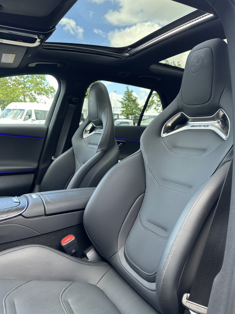 Mercedes-Benz E-Klasse amg 53 4matic+ i hyperscreen i amg kuipstoelen i 360