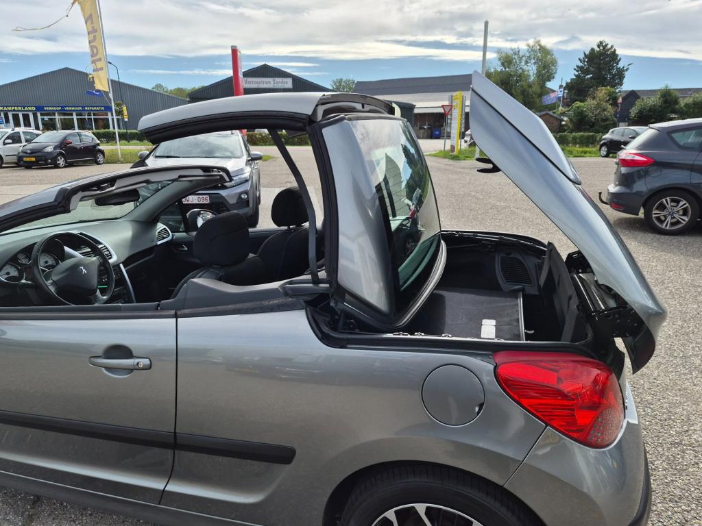 Peugeot 207 cc 1.6 vti première