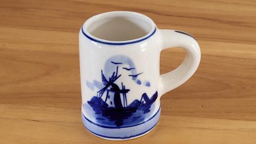 Miniatuur bierpul Delfts Blauw h 6 cm