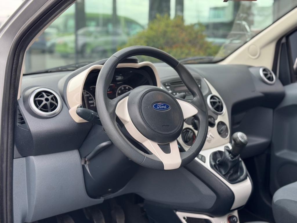 Ford KA 1.2 titanium * airco * l.m. velgen * apk tot 31-10-2027