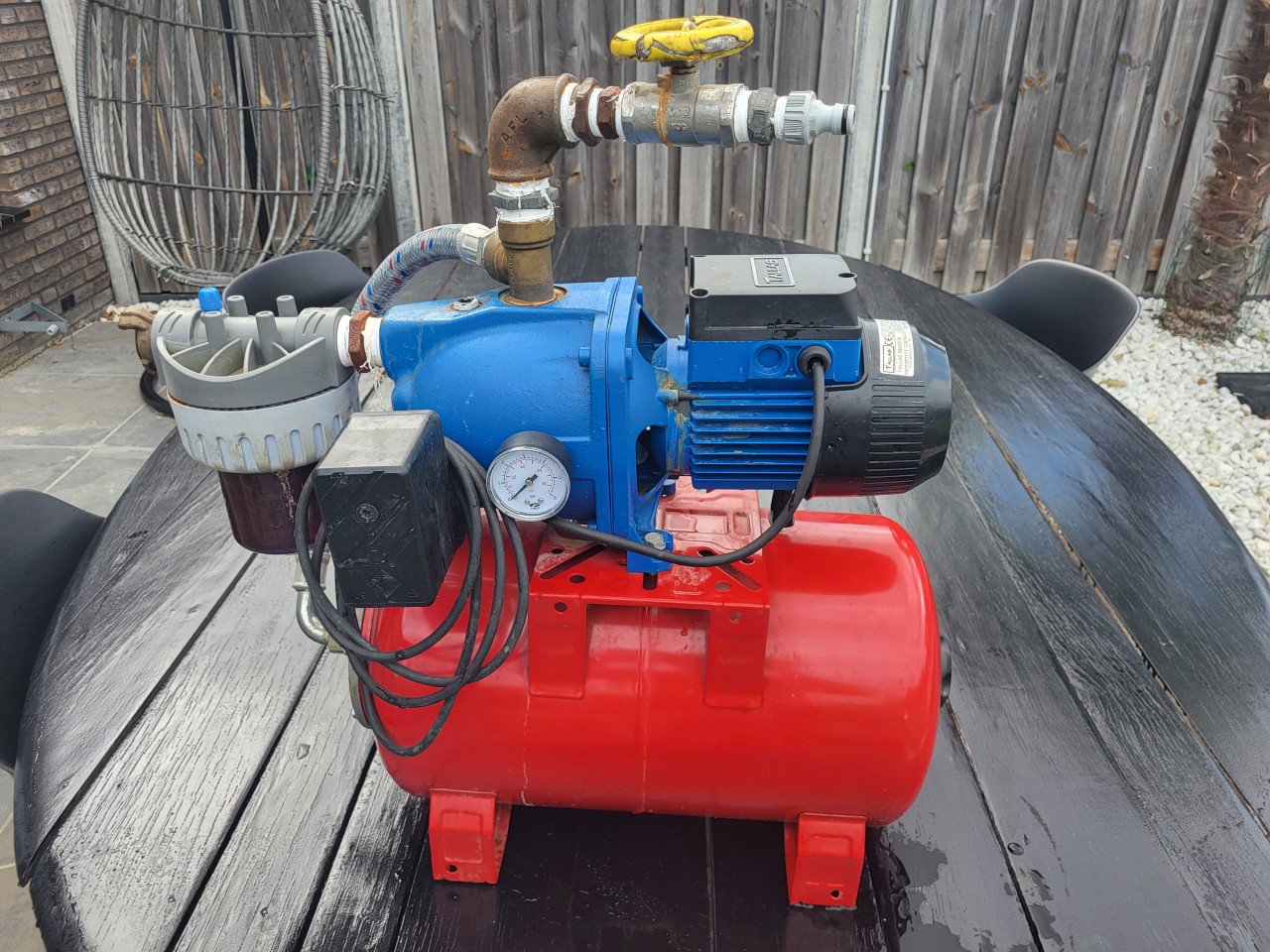 Hydrofoorpomp