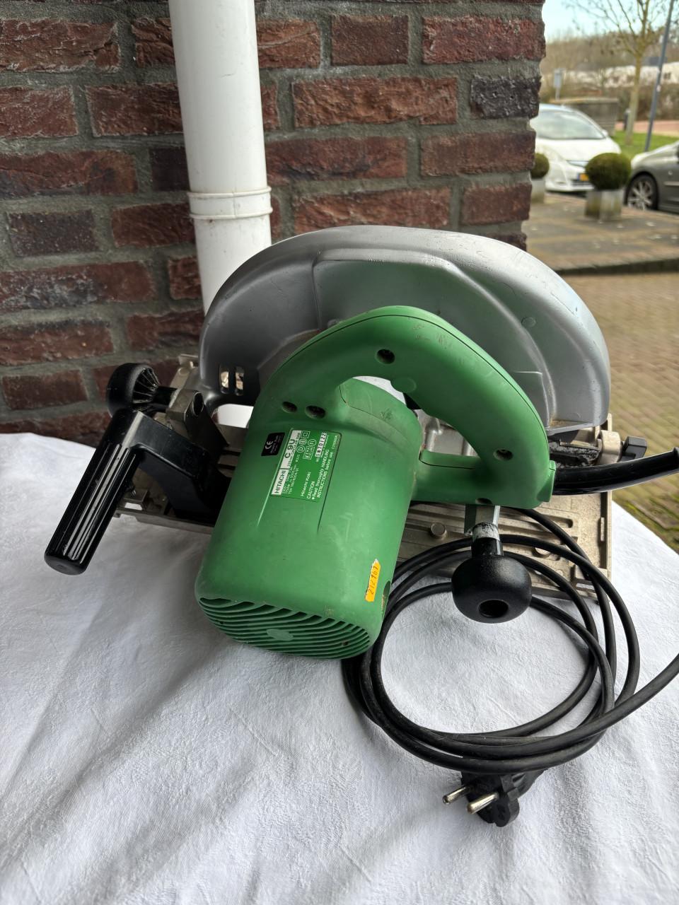 Hitachi handcirkelzaag