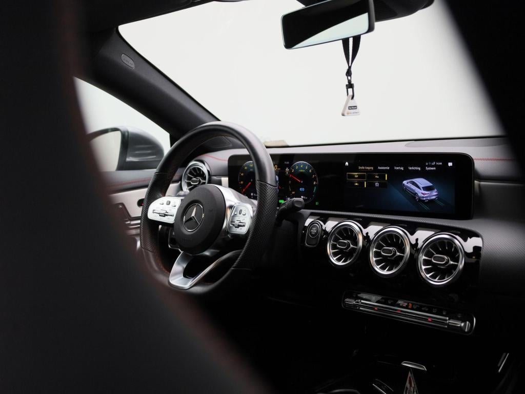 Mercedes-Benz Cla shooting brake 250 e amg line | automaat | stoel verwarmi