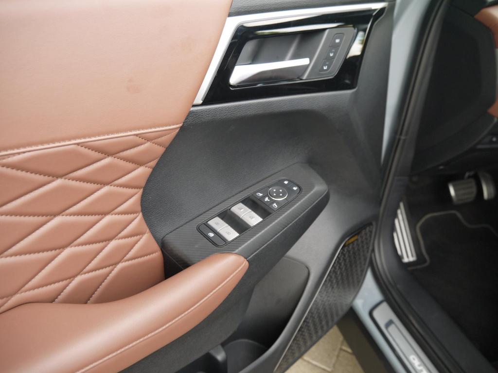 Mitsubishi Outlander 2.4 phev instyle+