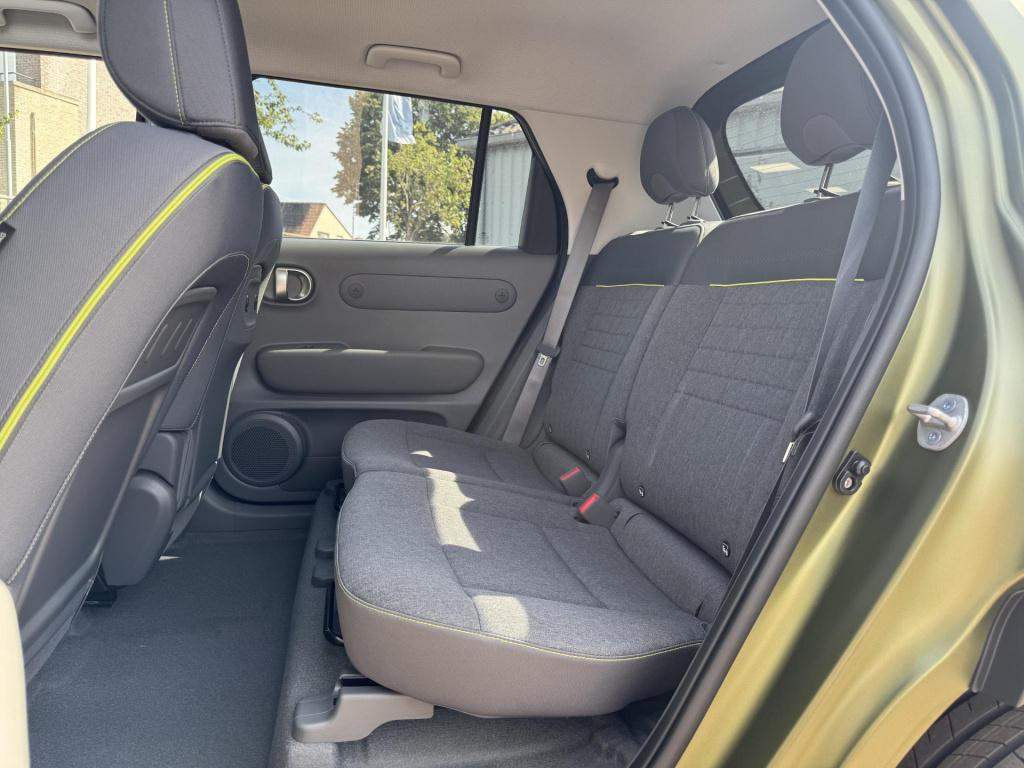 Hyundai Inster cross sky plus 49 kwh direct beschikbaar!