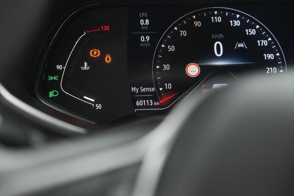 Renault Clio tce 100 bi-fuel intens | camera | navigatie | parkeersensoren 