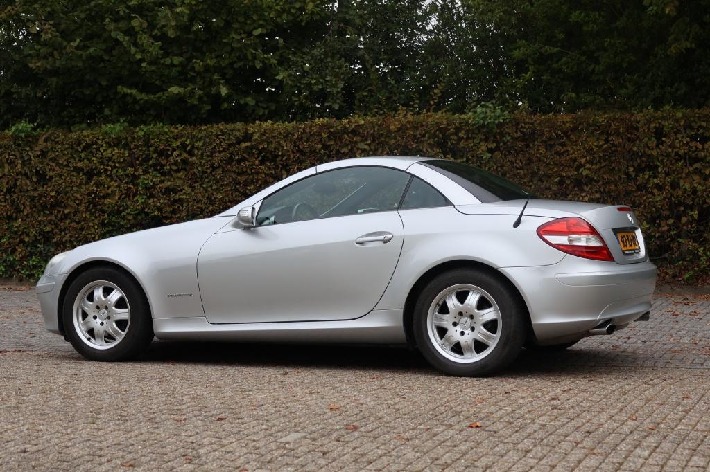 Mercedes-Benz SLK 200 k.