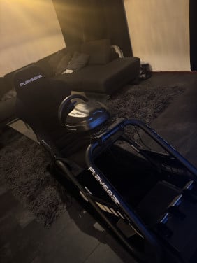 Playseat Trophy + Thrustmaster T300 RS GT