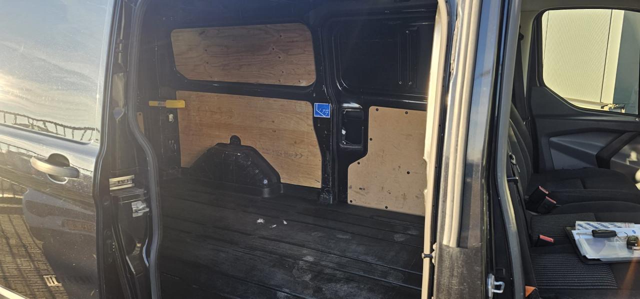 TE KOOP FORD TRANSIT CUSTOM 310 2.2 TDCI L2H2 TREND EURO 5