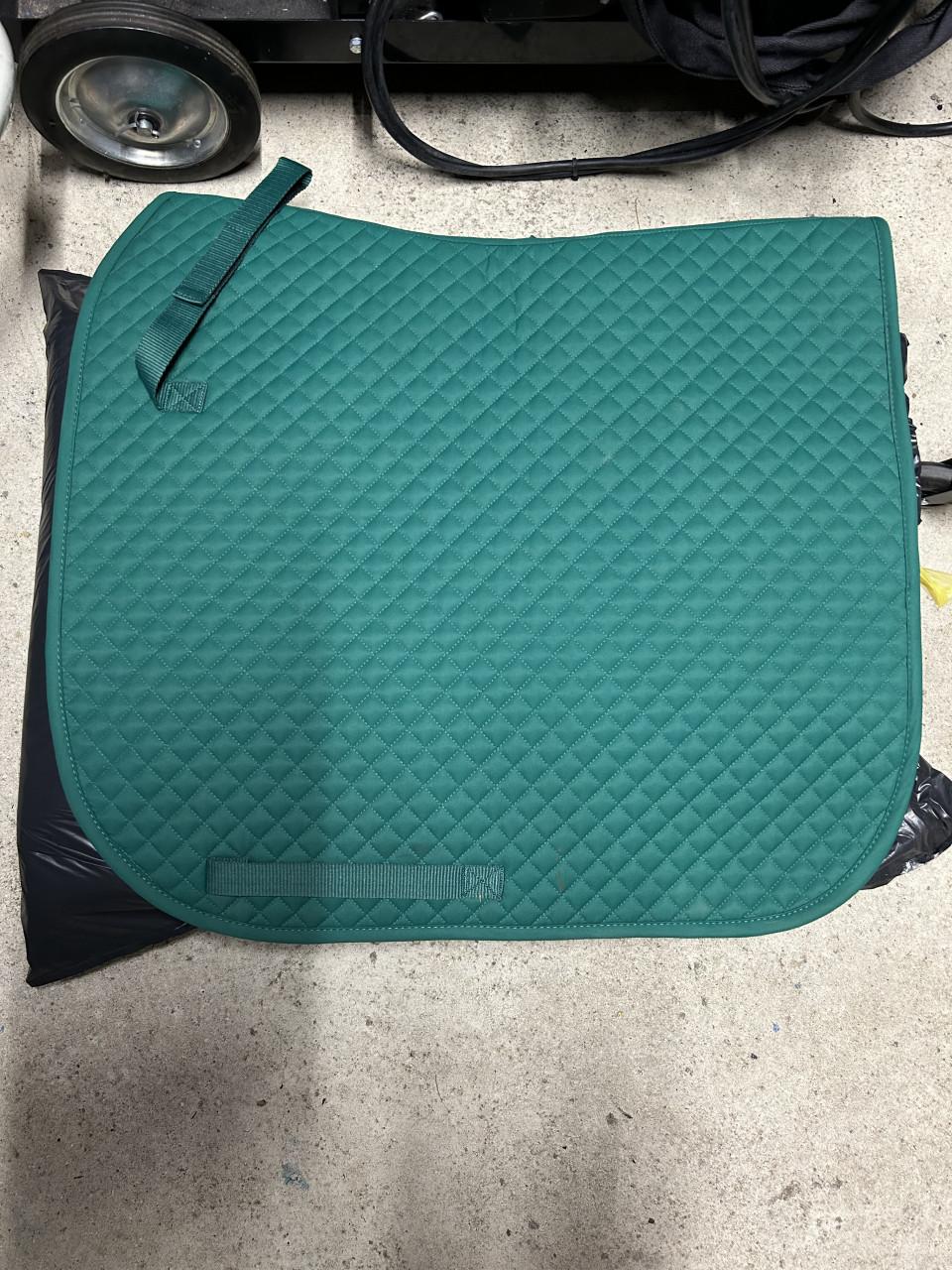 Gratis set van 4 dressuurdekjes maat full