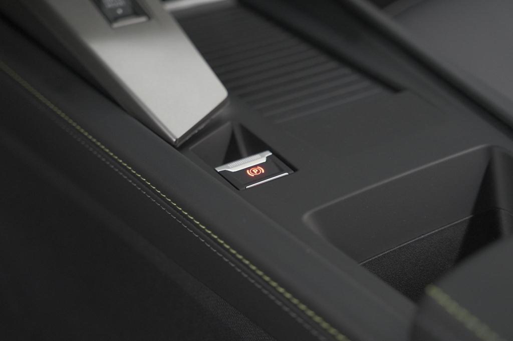 Peugeot 408 1.2 hybrid 145 e-dcs6 gt | 360 camera | alcantara pakket | adap