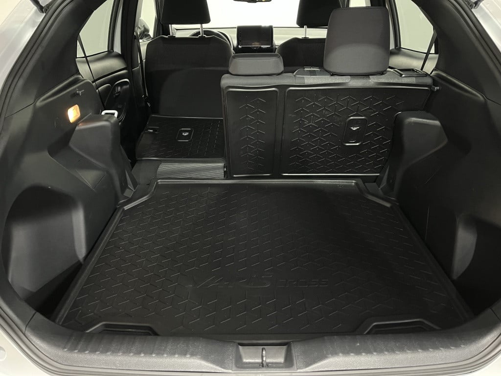 Toyota Yaris Cross dynamic | navi | pdc | bsm |