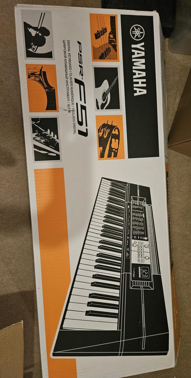 YAMAHA PRS-F51 keyboard