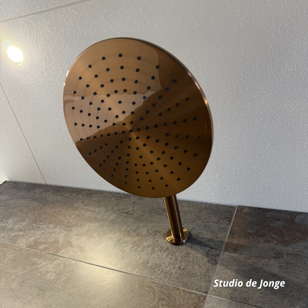 Showroom uitverkoop bij Studio de Jonge – Douche onderdelen