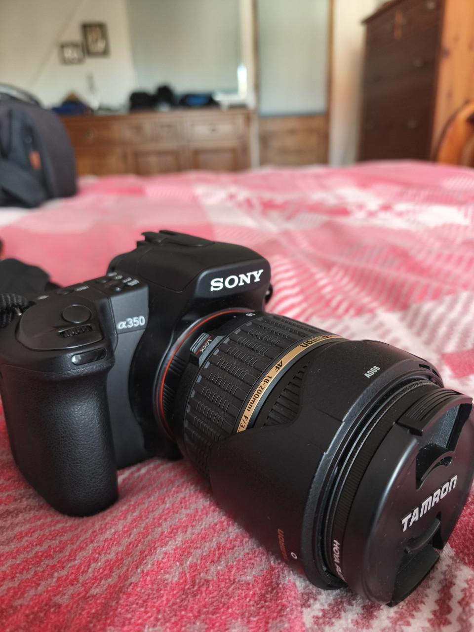 Te koop aangeboden Sony A350 Spiegelreflex Camera.