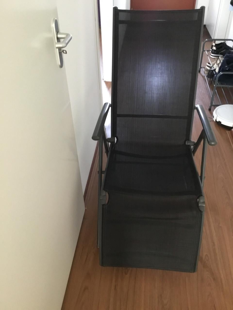 2 tuinstoelen