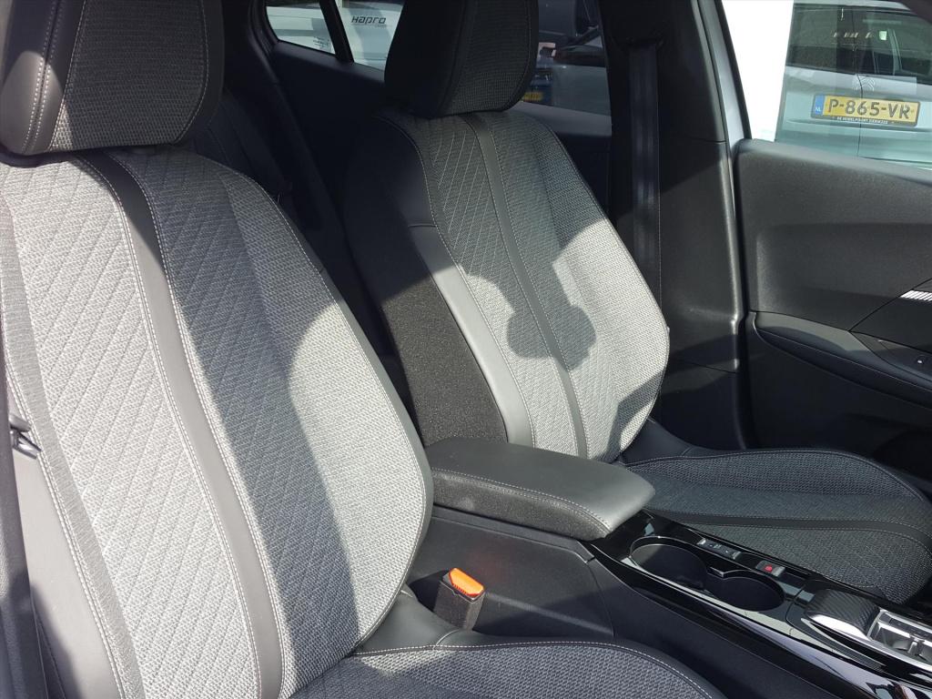 Peugeot 2008 1.2 130pk allure automaat eat8 apple carplay & android auto | 