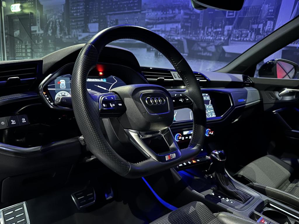 Audi Q3 35 tfsi s line pro line s *navi*appconnect*camera*