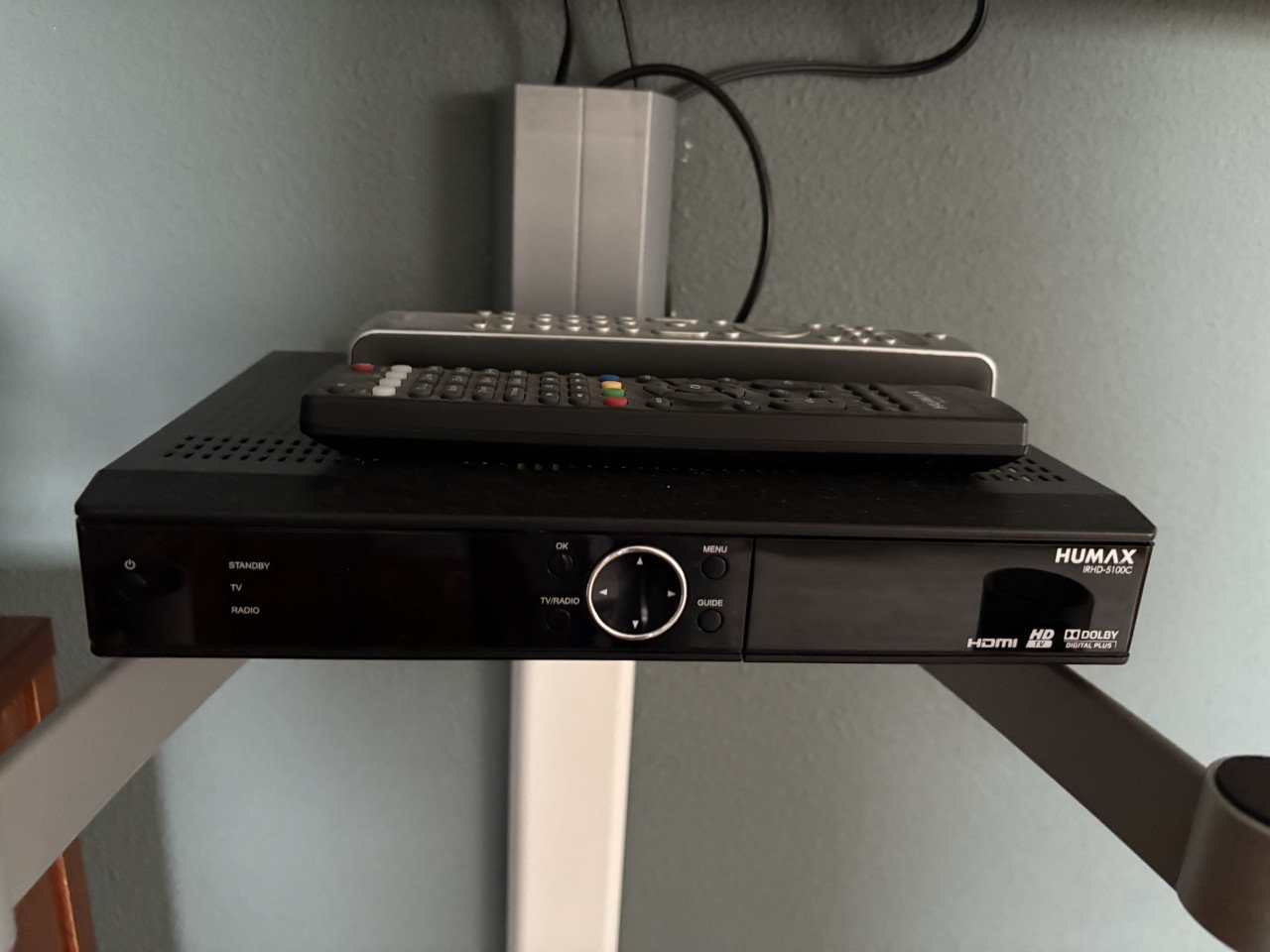 Philips ambilight flatscreen tv met Humax decoder