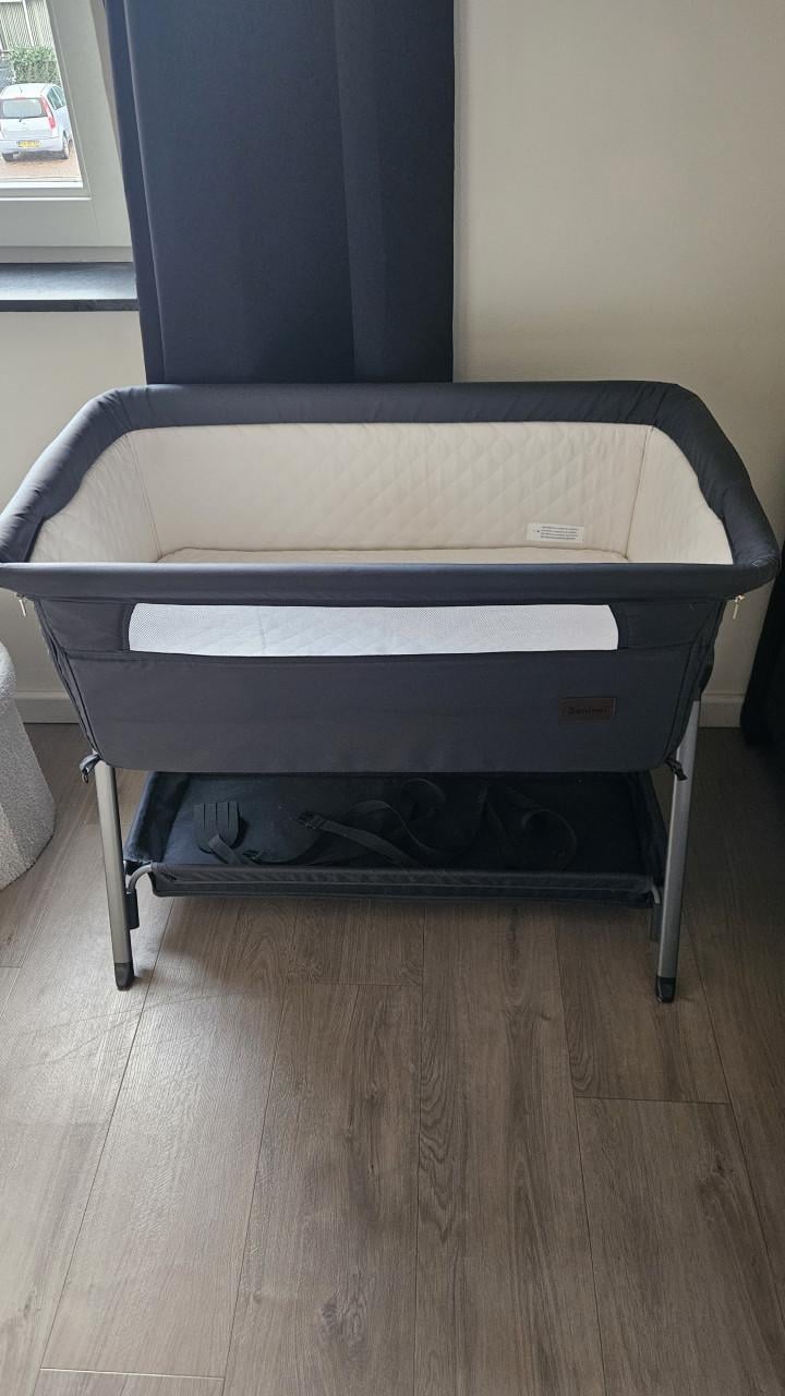 Co sleeper baninni compleet.