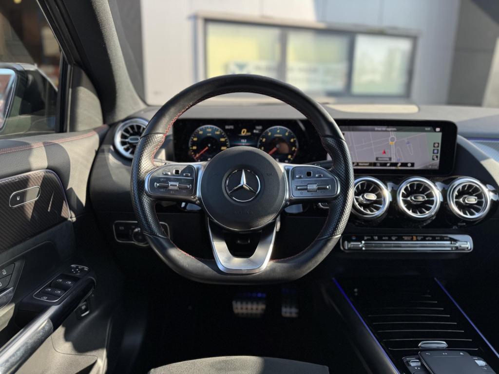Mercedes-Benz Gla-klasse 180 amg line nl-auto, trekhaak afneembaar np. €60.