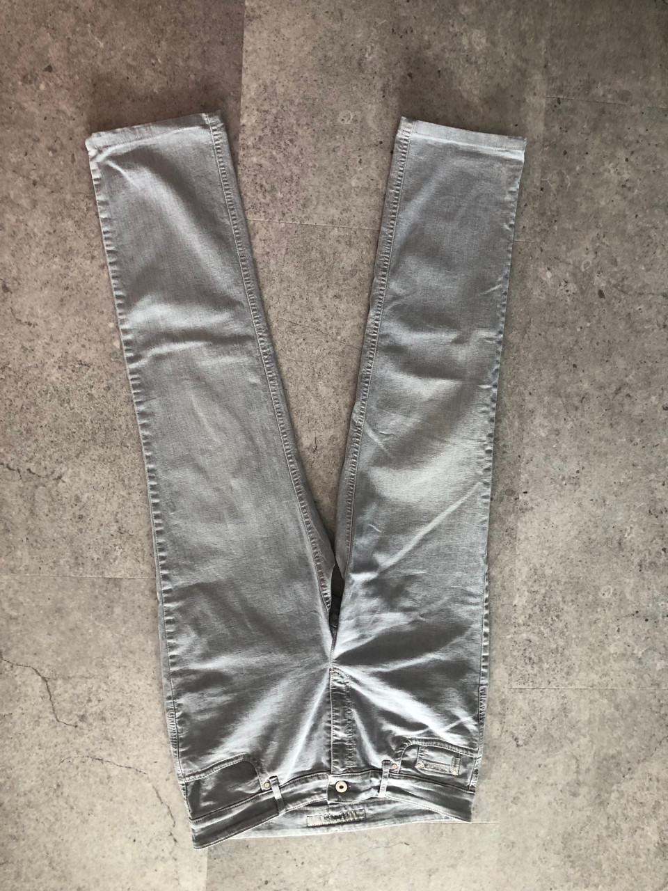 2 nieuwe Zerres broeken maat 40