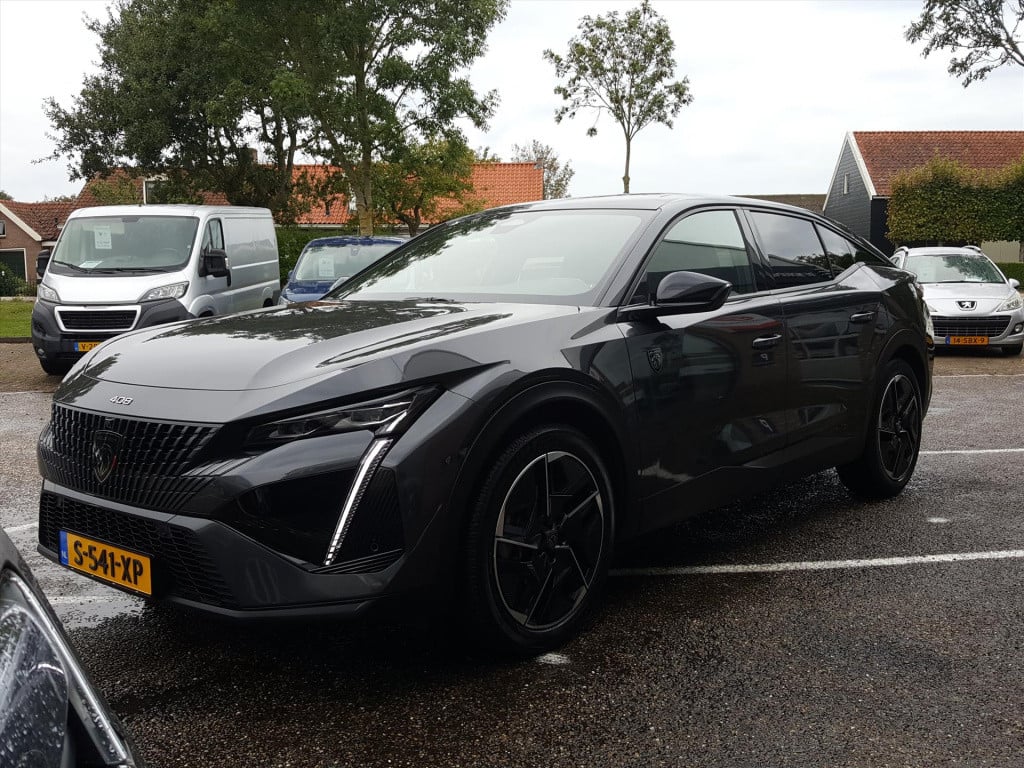 Peugeot 408 1.2 puretech 130pk eat8 gt | applecarplay & androidauto | cruis